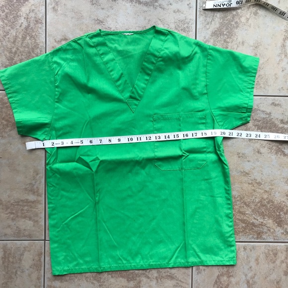 Green Scrub Top Small - Picture 2 of 3